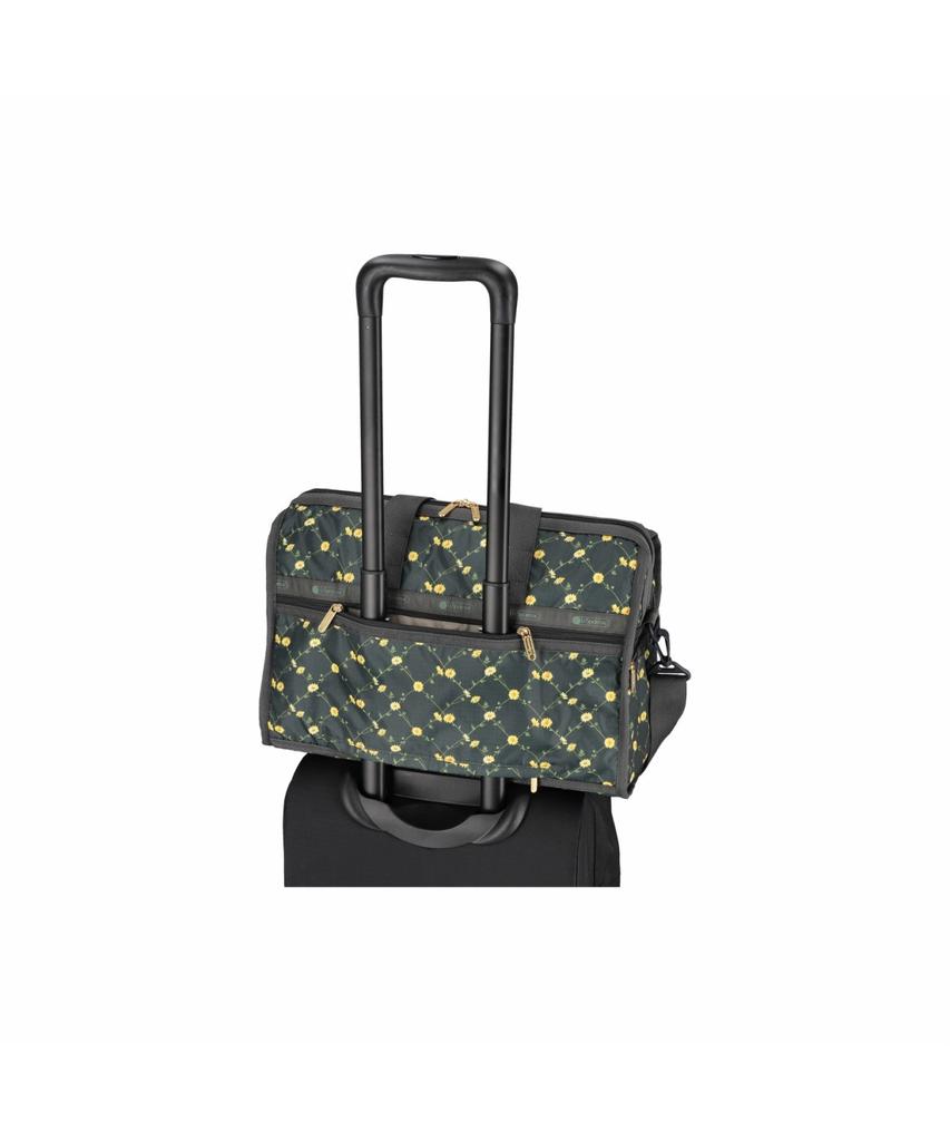Lesportsac Сумка-даффл Daisy Cross Green Deluxe Medium Weekender [4318.Hc10]