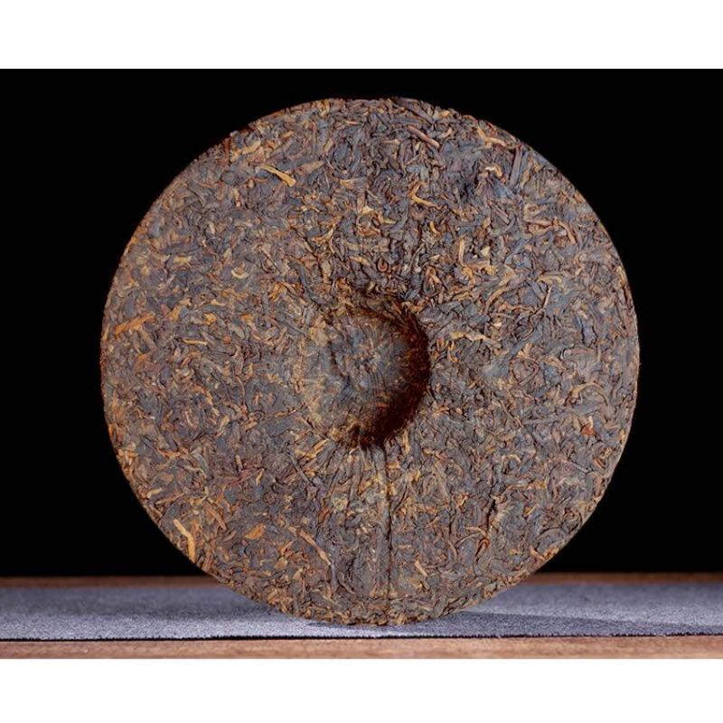 Pu 'er Tea Cooked Tea Palace Tea Emperor Yunnan Menghai Seven Son Cake Tea Brown Tree Tea South Autumn No. 357g