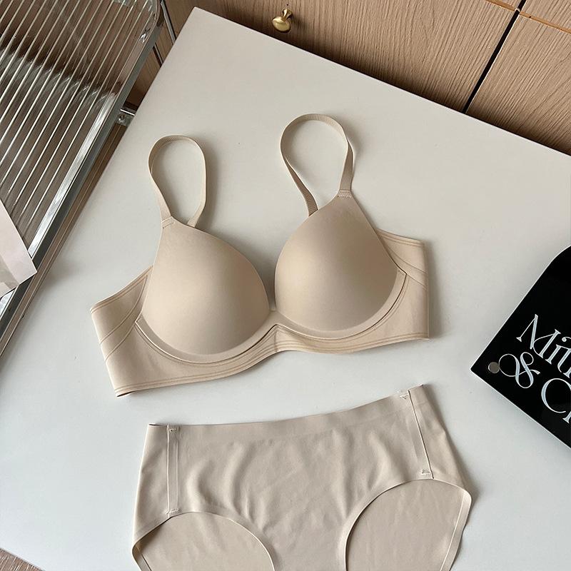 Traceless smooth-faced small breasts gather underwear for women, breathable and comfortable, lift bra, soft support, close breasts, anti-sagging bra