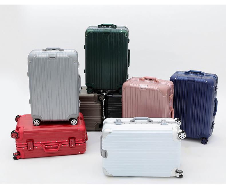 20" Women's Lightweight Aluminum Frame Carry-on Suitcase with Scratch-resistant Finish and Universal Wheels