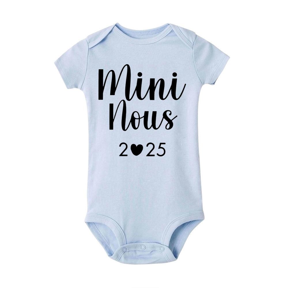 Mini Us 2025 Print Infant Boy Girl Romper Pregnancy Announcement Short Sleeve Infant Bodysuit Summer Newborn Clothes Birth Gift