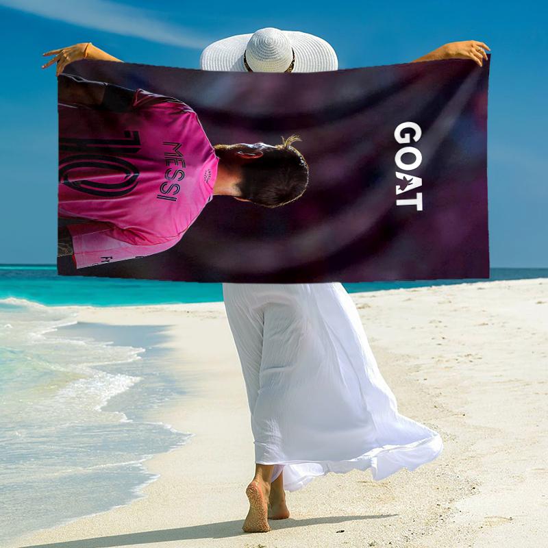 1pc Football Player Action Microfiber Quick Dry Beach Towel Absorbent Soft Oversized Sand Free Towel for Travel Pool Gym Swimming Yoga 20a166
