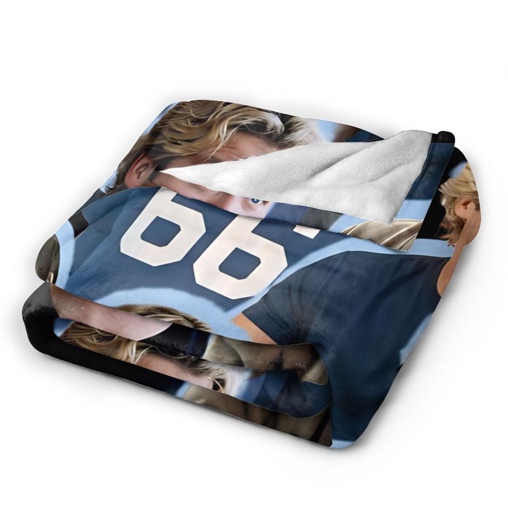 Dean Di Laurentis Off Campus Blanket Fleece Ultra-Soft Throw Blankets for Airplane Travel Bedroom Quilt