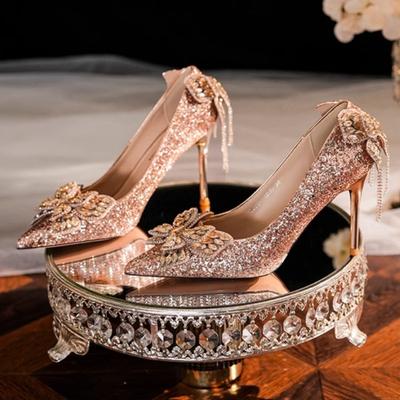 Мода Женская Мода Туфли на Тонком Каблуке Весна Новые Остроносые С Мелким Вырезом Пайетки Бант-Бабочка Слипоны Износостойкие Высокие Каблуки