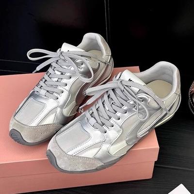 СМ увеличение внутренней высоты мягкая кожа серебристый немецкие тренировочные туфли женские новые сетчатые дышащие повседневные спортивные для ходьбы туфли Форреста Гампа