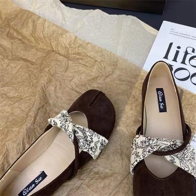 Дизайнерский нишевый корейский вариант туфли-лодочки с мелким вырезом, туфли Мэри Джейн, новинка начала весны 2025 года, женские туфли на мягкой подошве, французские туфли