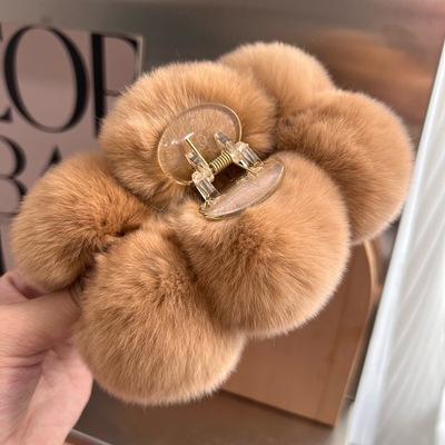 Autumn Winter Plastic Ball Grab Clip Large Plush Hairpin Back Head Shark Clip Hair Accessories 10cm European American Style New
