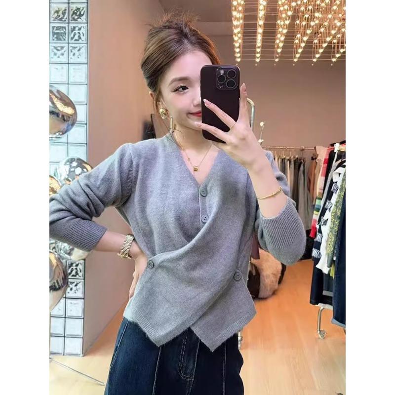 Корейская мода необычный дизайн с перекрестными пуговицами и V-образным вырезом вязаный кардиган свитер с длинным рукавом новый вязаный топ осень и зима повседневная простая одежда 1957