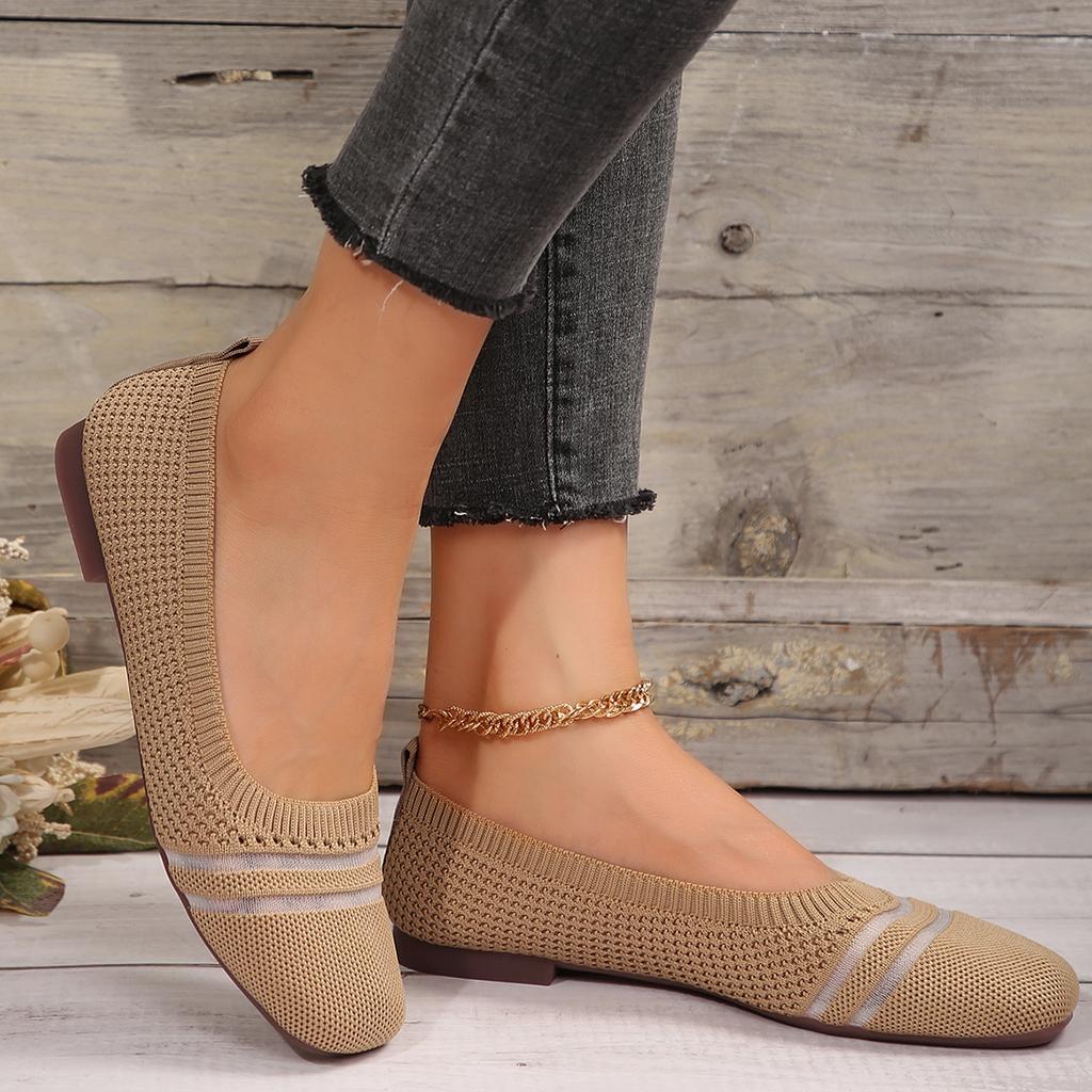 Модная женская обувь на плоской подошве 2025 Новые дышащие удобные кроссовки с круглым носком и неглубоким вырезом, лоферы большого размера, вязаная плоская обувь для женщин