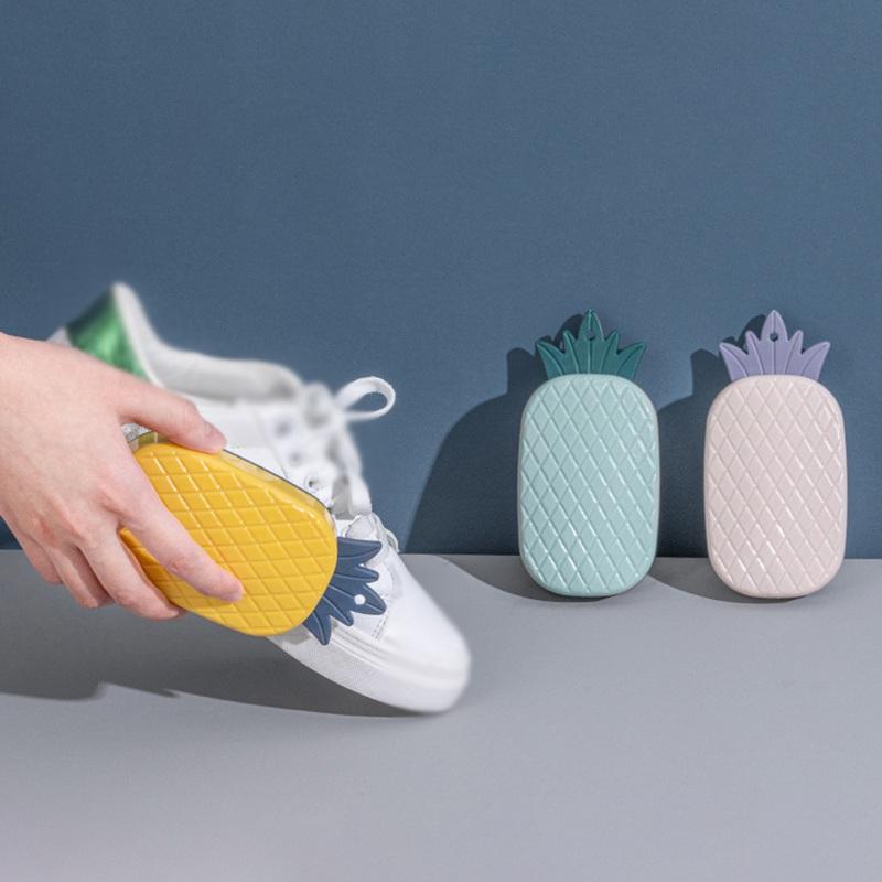 Бытовая инновационная многофункциональная щетка для чистки обуви и одежды не повреждает обувь и одежду