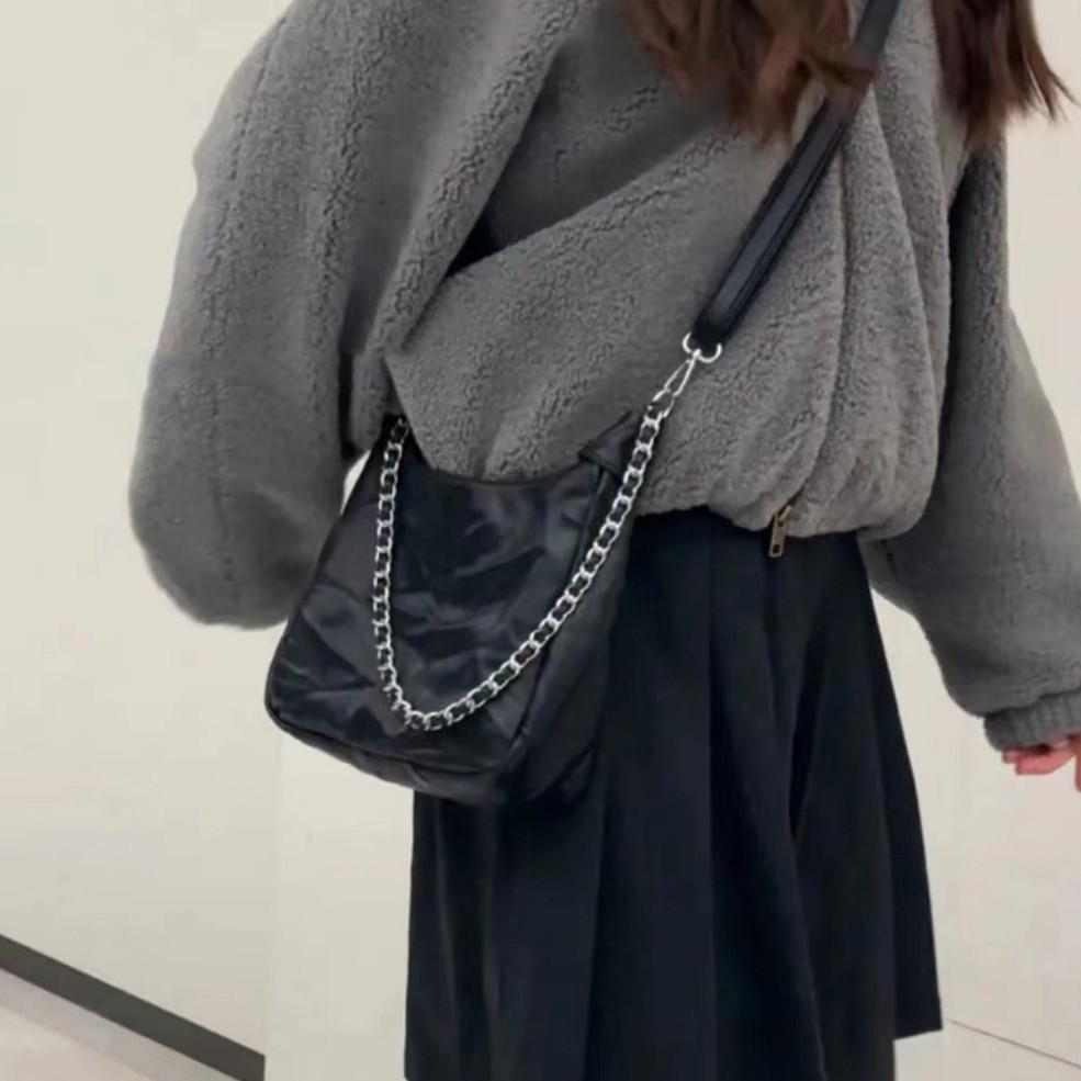 IELGY College Style Leisure Large Capacity Commuter Bag, Versatile Shoulder Crossbody Tote Bag, Mother and Child Bag