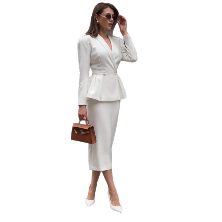 Женский повседневный комплект: топ с V-образным вырезом и облегающая юбка, лето 2025