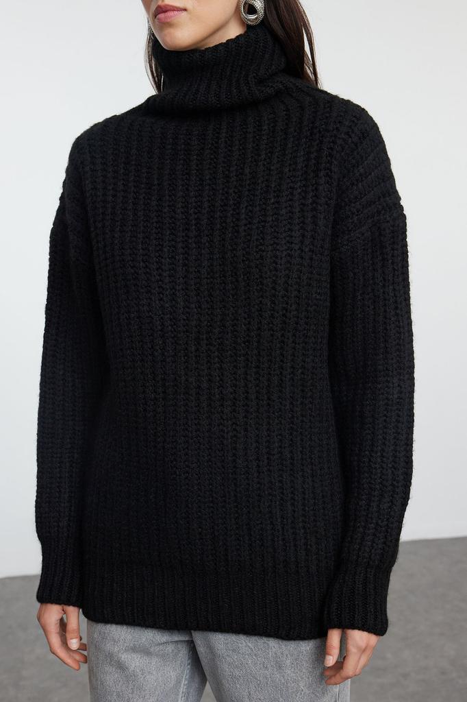 Women's Fashionable Stylish Sweater Black Wide Fit Soft Textured Basic Knitwear Sweater