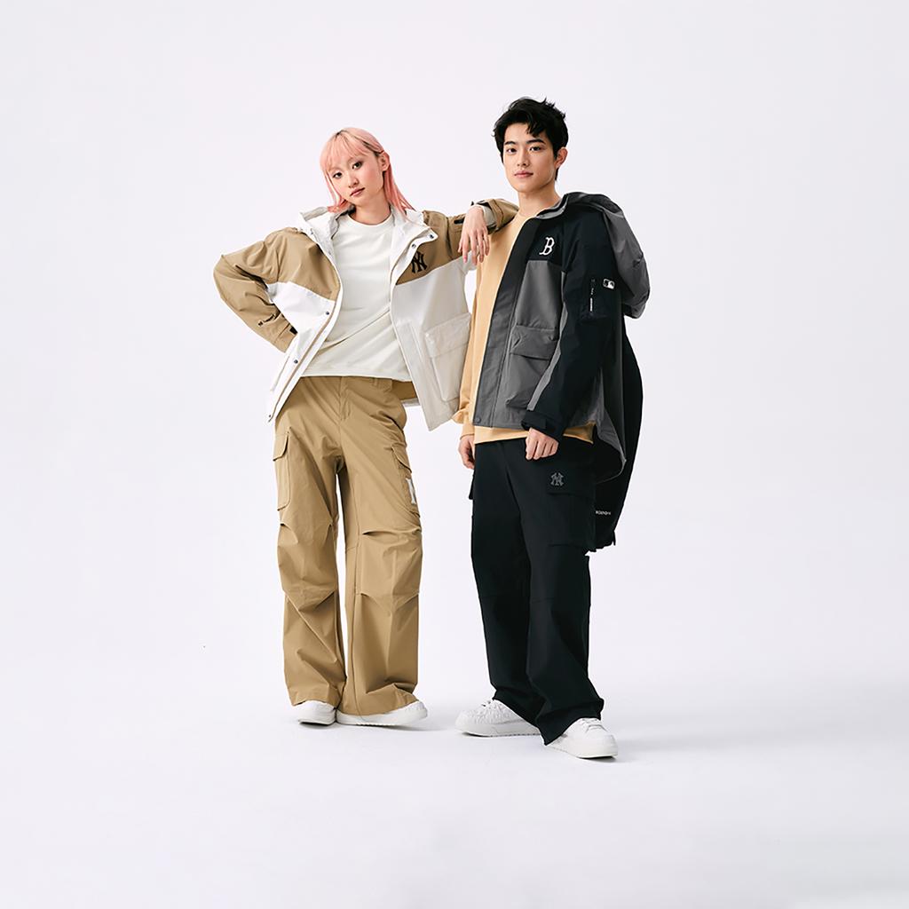 Новая коллекция MLB Boston Red Sox Basic SS25 Ветрозащитные куртки и пальто Унисекс Темно-угольно-серый 3AWJB0551-43CGD