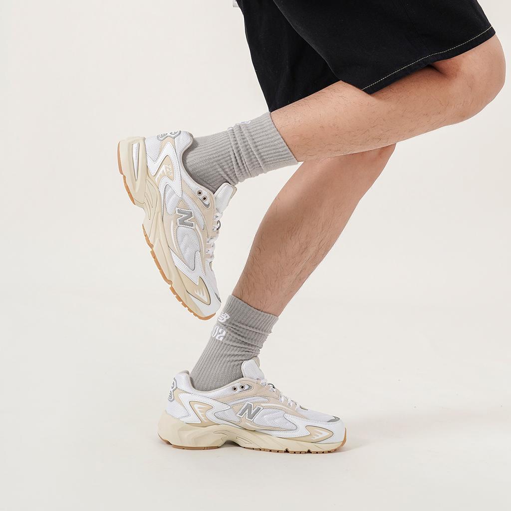 New Balance 725 Bone Metallic Silver Unisex Sneakers White ML725T