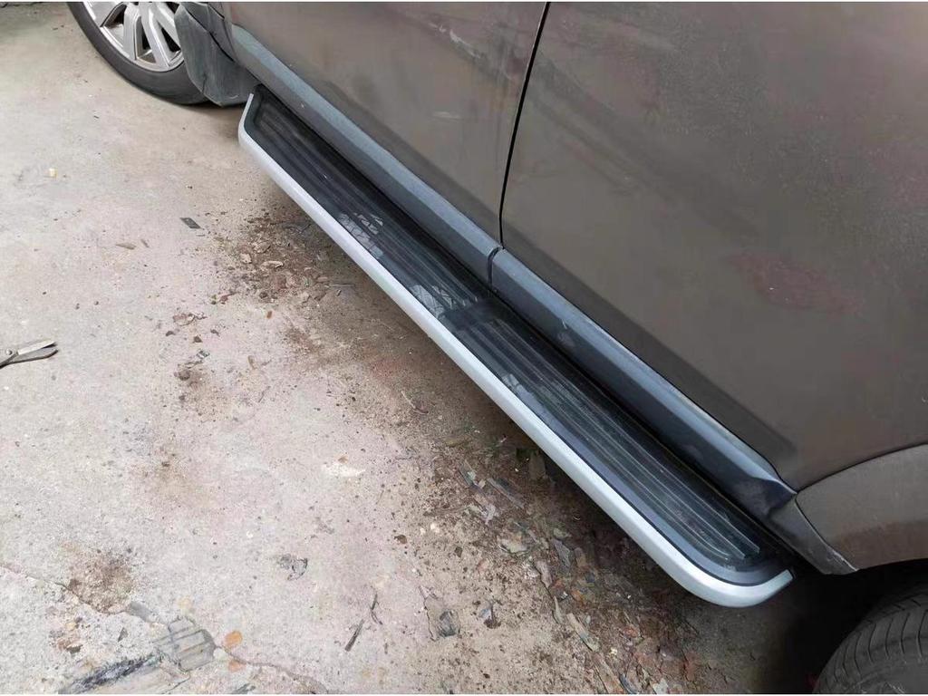 Original Style Side Steps for Land Rover Discovery 3/4 (Model Years 05-16)