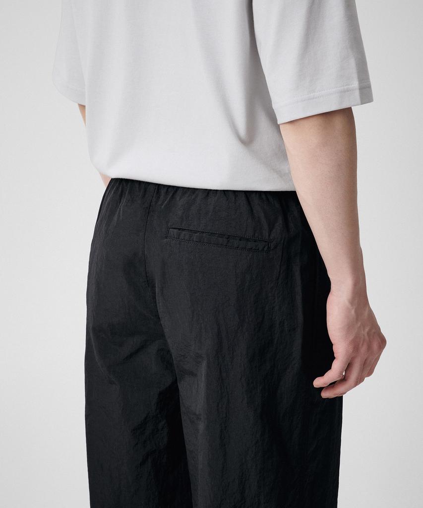 MUSINSA STANDARD Nylon Wide String Pants [Black]