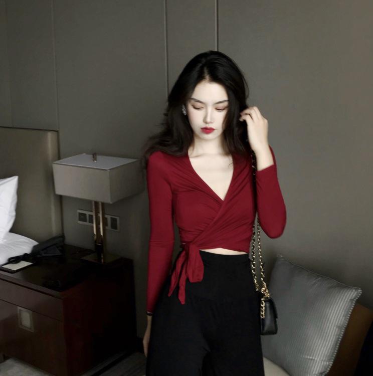 Женский облегающий топ со шнуровкой, V-образным вырезом, длинными рукавами и открытой талией