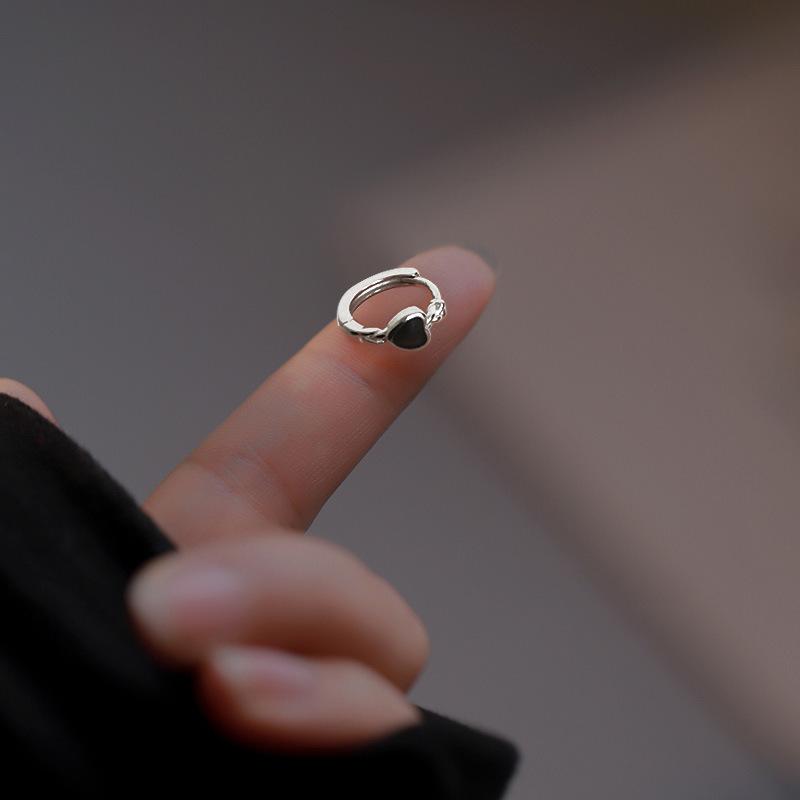 Серьги «Любовь» из стерлингового серебра 925 пробы, черные женские серьги с пряжкой в ​​форме сердца в форме сердца, холодный ветер