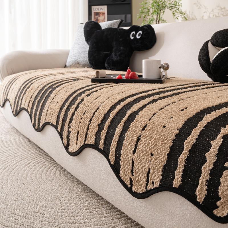 Light Luxury High-Grade Leather Sofa Cushion New Anti-Cat Scratch Cover Cloth Towel Half-Edge Velvet Autumn And Winter Special-Shaped Sofa Seat