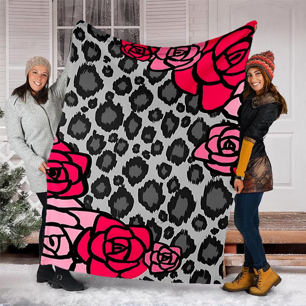 1pc Leopard Roses Pattern Outdoor Flannel Blanket , Machine Washable Perfect Gift for Birthday , Holiday Travel Accessory , Durable Material