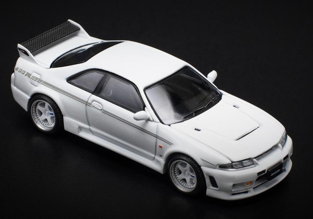 POP RACE NISSAN R33 NISMO 400R WHITE Готовый продукт 1/64 GT-R -
