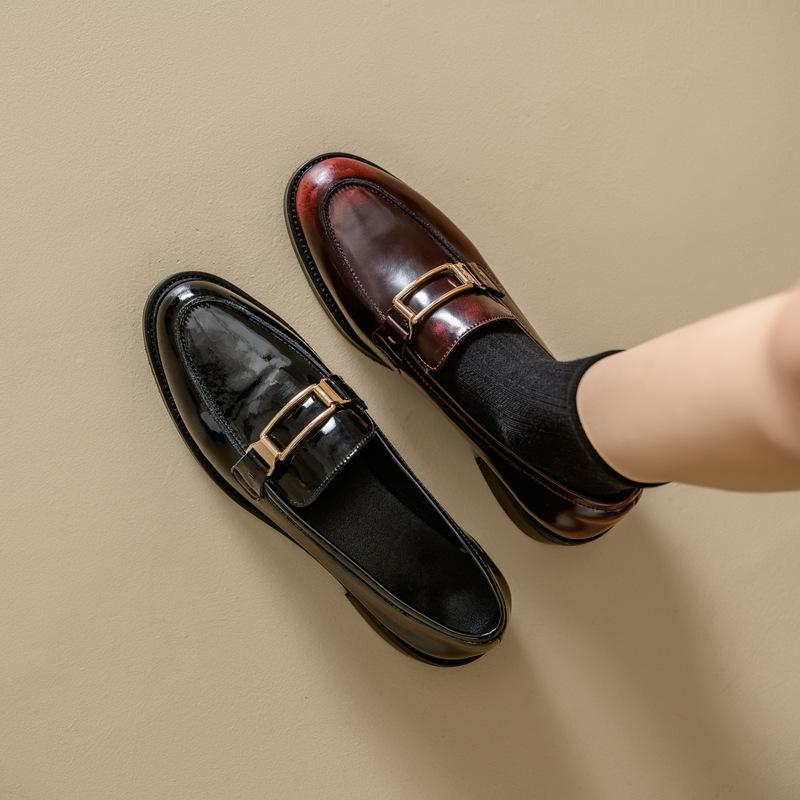 Повседневные мокасины для женщин, женские мокасины из натуральной кожи, британский стиль, средний каблук, круглый носок, одинарные туфли, кожаные туфли без застежек