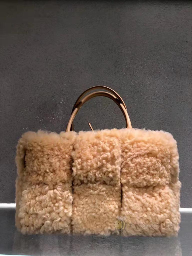 Luxury Faux Fur Large Fabric Tote Designer Women's Bags Lambswool Lady Handbags Warm Fur Large Bags