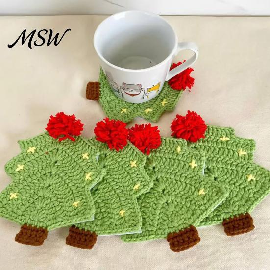 Cute Holiday Kitchen Decor Handmade Christmas Yarn Coasters, Santa Snowflake Crochet Drink Mats, Hand Crocheted Table Heat Resistant Non-slip for Mugs
