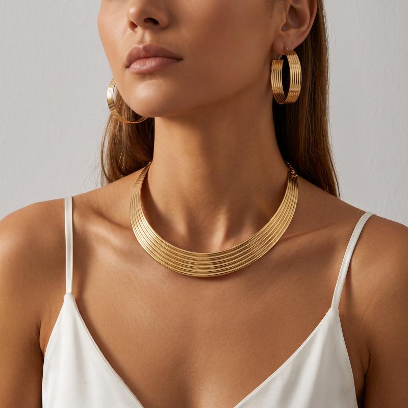 New trendy European and American earrings, exaggerated personalized collars, earrings set, metal thread ins style jewelry batch