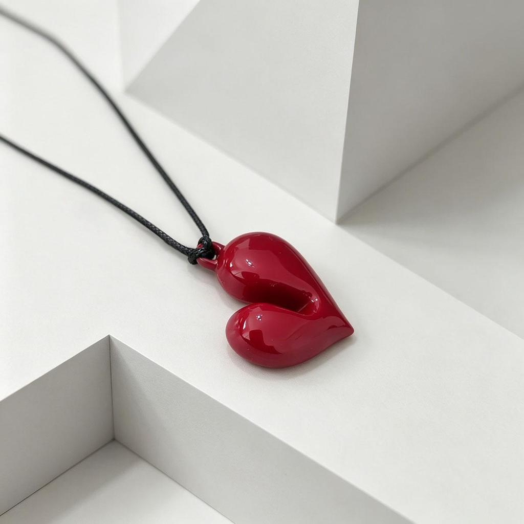 Korean Fever Blogger Heart Pendant Necklace for Women, Red Long Sweater Chain, Women's Accessory Daily Collarbone Chain Necklace