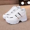 Модная спортивная обувь на толстой подошве для женщин, белые кроссовки из ПУ кожи на шнуровке, массивные кроссовки для женщин, весна 2024, нескользящая обувь на платформе