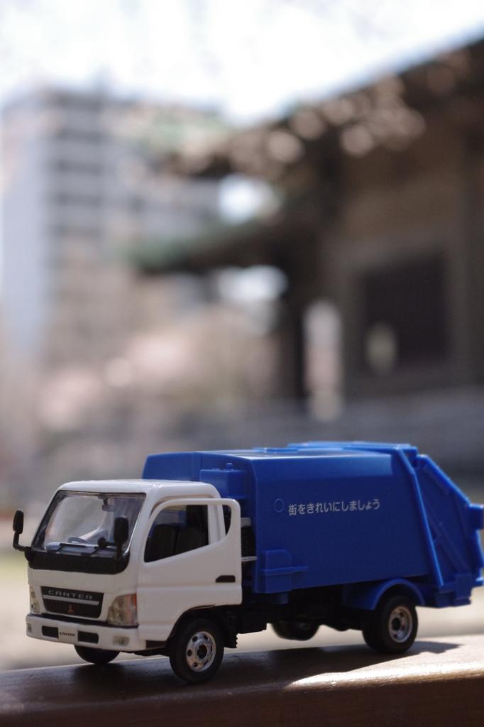Diapet модель мусоровоза Mitsubishi Fuso Canter DK-5106 1/43