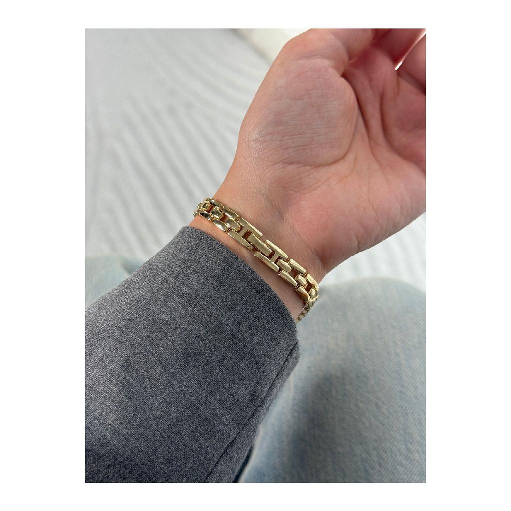 Verda Special Design Thin Strap Vintage Women's Wristwatch Gold Color (Black Dial)