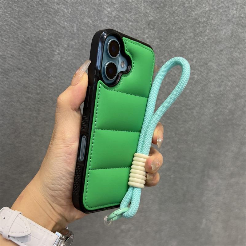 Модный пуховик Чехол-браслет для iPhone 15 16 Pro Max 14 Plus 11 12 13 С ремешком Однотонный Мягкий Ударопрочный Чехол