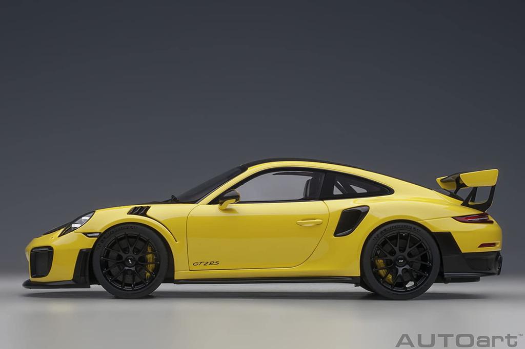 AUTOart Porsche 911 GT2 RS Weissach Package Black Finished Product 78172 1/18 (991.2) Yellow/Carbon