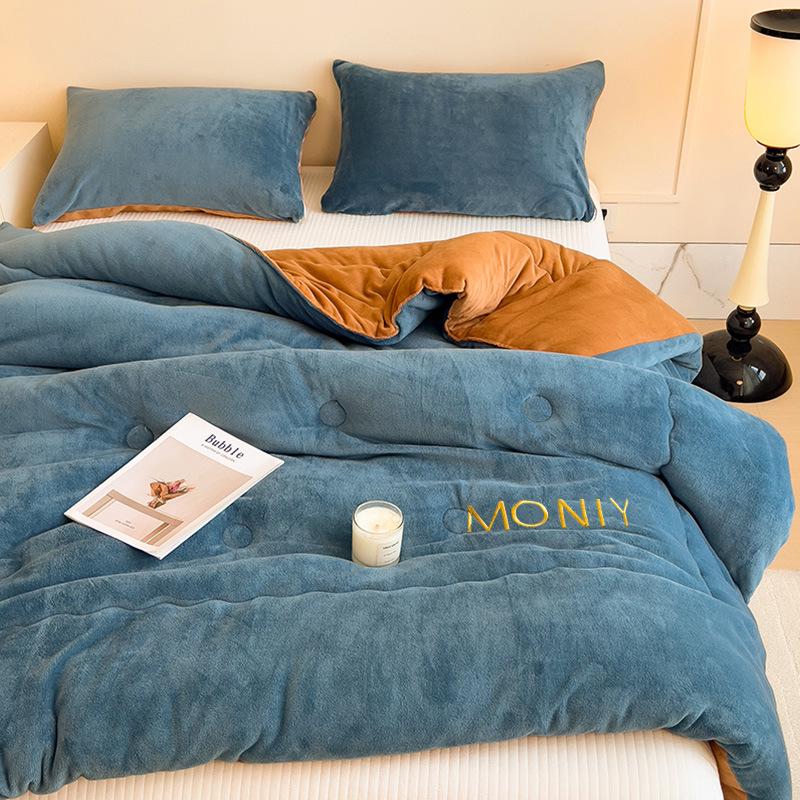 Уютное осенне-зимнее двойное лоскутное одеяло: Плюшевое бархатное теплое постельное белье для общежитий и домов