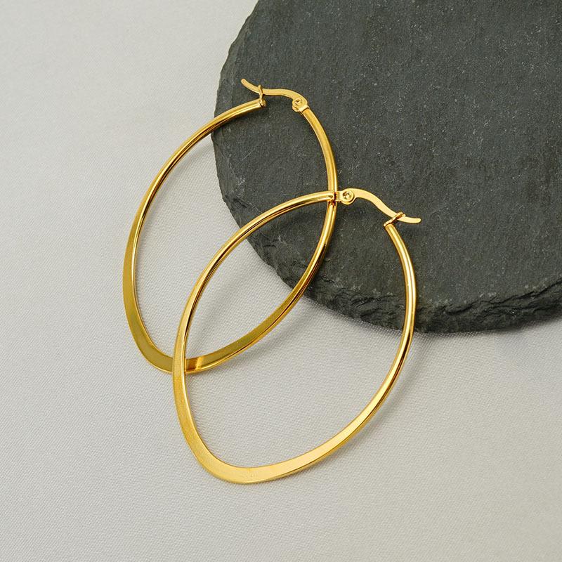 2025 Новые овальные серьги из титановой стали с покрытием из 18-каратного золота, геометрические минималистичные полые серьги из нержавеющей стали для женщин
