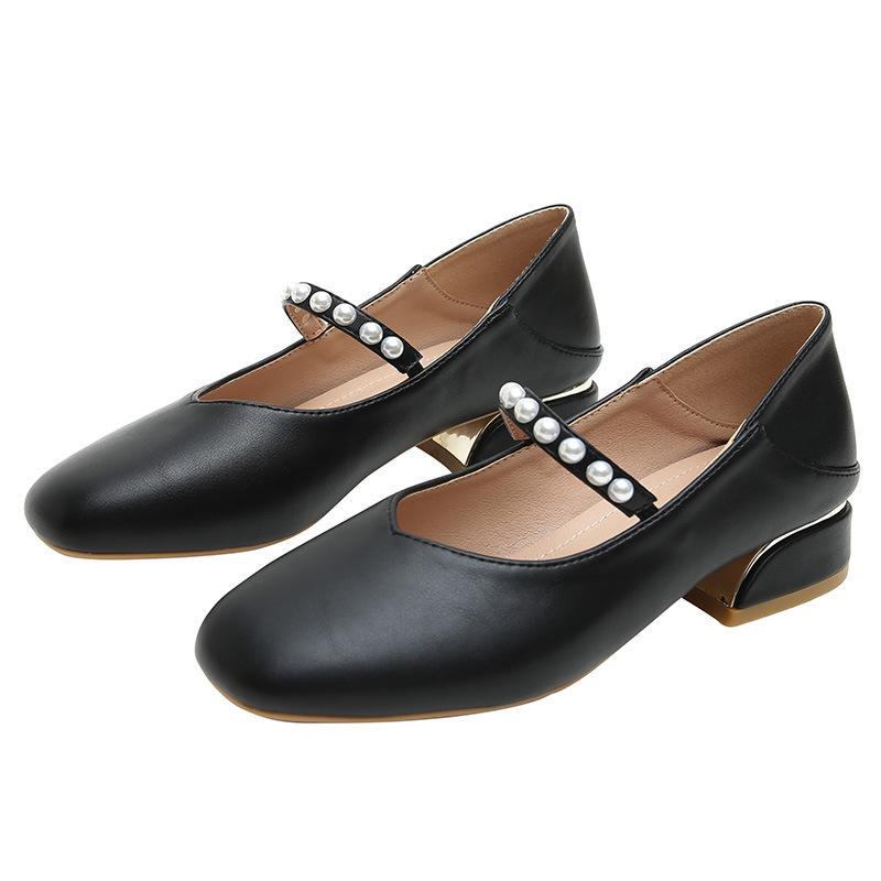 Женская обувь Мэри Джейн. Женская обувь в студенческом стиле на массивном каблуке. Новый женский стиль с жемчугом и квадратным носком. Ремень с одним словом. Французский стиль. Женские одиночные туфли.