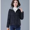 Женская теплая короткая куртка однотонная со стойкой