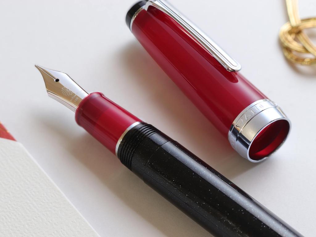 Перьевая ручка WANCHER Дама червей Тонкое перо (Перо F)