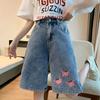 Ayollar uchun katta o'lchamdagi denim shortilar, kesilgan shortilar, yozgi yupqa to'g'ri kesim, keng oyoqli, elastik yuqori bel