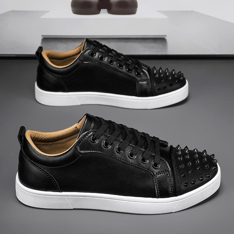 Осень новые туфли из микрофибры с заклепками на плоской подошве, белые, модные, с индивидуальностью, универсальные, низкие, повседневные, кеды, мужская обувь