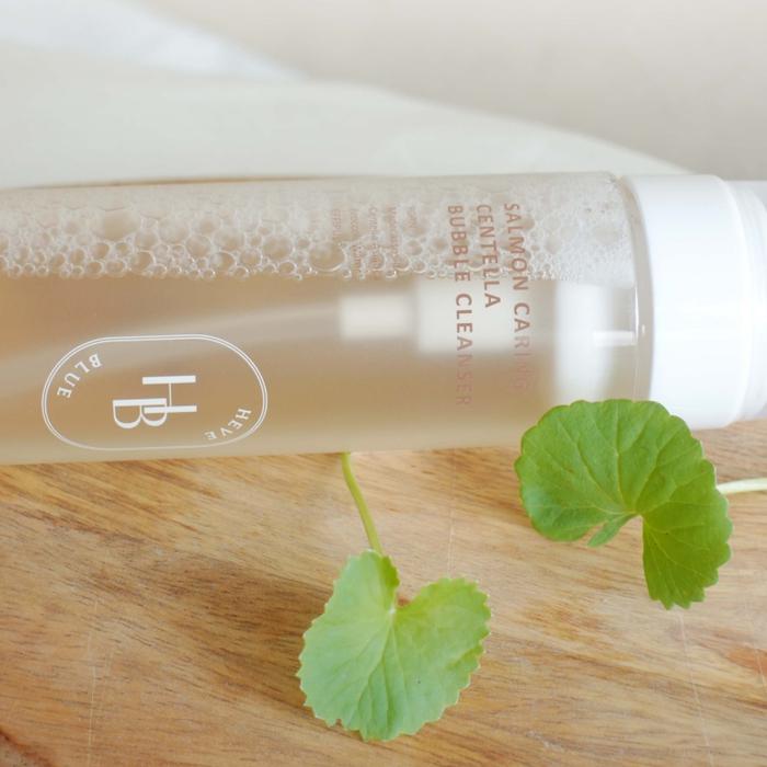 HEVE BLUE Очищающее пенящееся средство с центеллой и лососем 200 мл