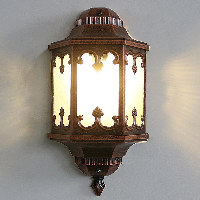 Ретро Водонепроницаемый Наружный Настенный Светильник для Балконов, Дворов и Лестниц - Американский/Европейский Стиль