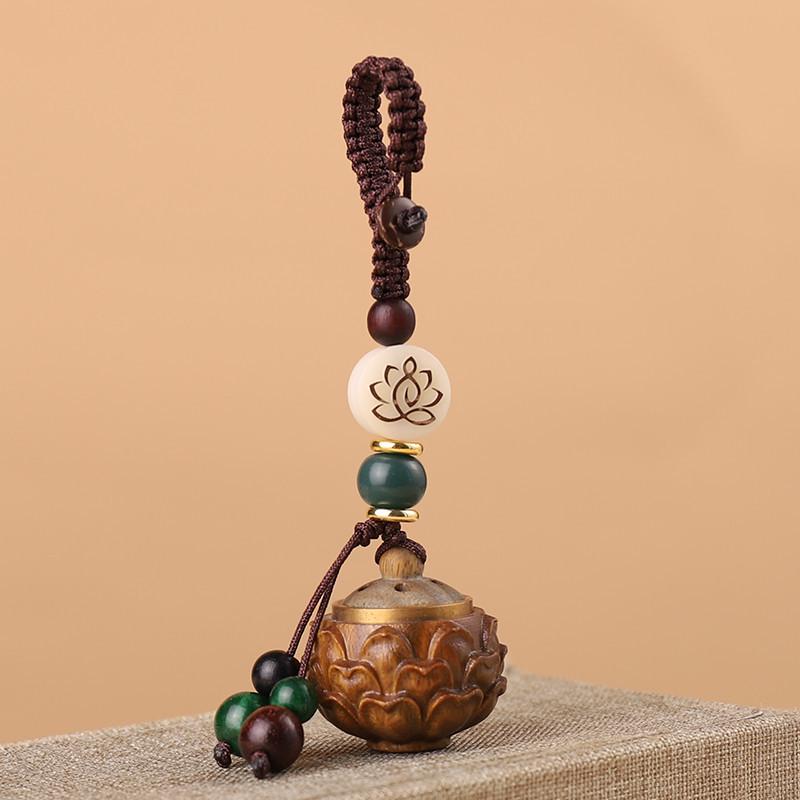 Подвеска для ароматерапии в китайском стиле: Брелок-коробка-саше из древнего зеленого сандалового дерева, открывающийся держатель для благовоний