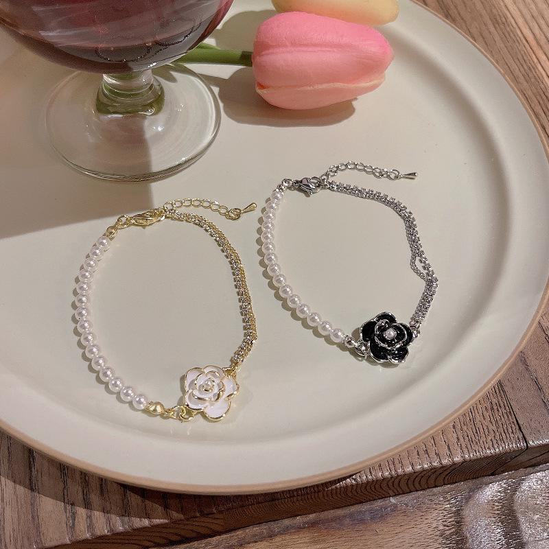 Браслет с жемчугом и камелией 2024 года — модные роскошные украшения для рук для женщин