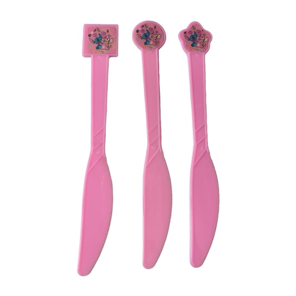 Самый продаваемый набор розовой посуды для дня рождения Стича: Бумажные тарелки, стаканы и скатерть.