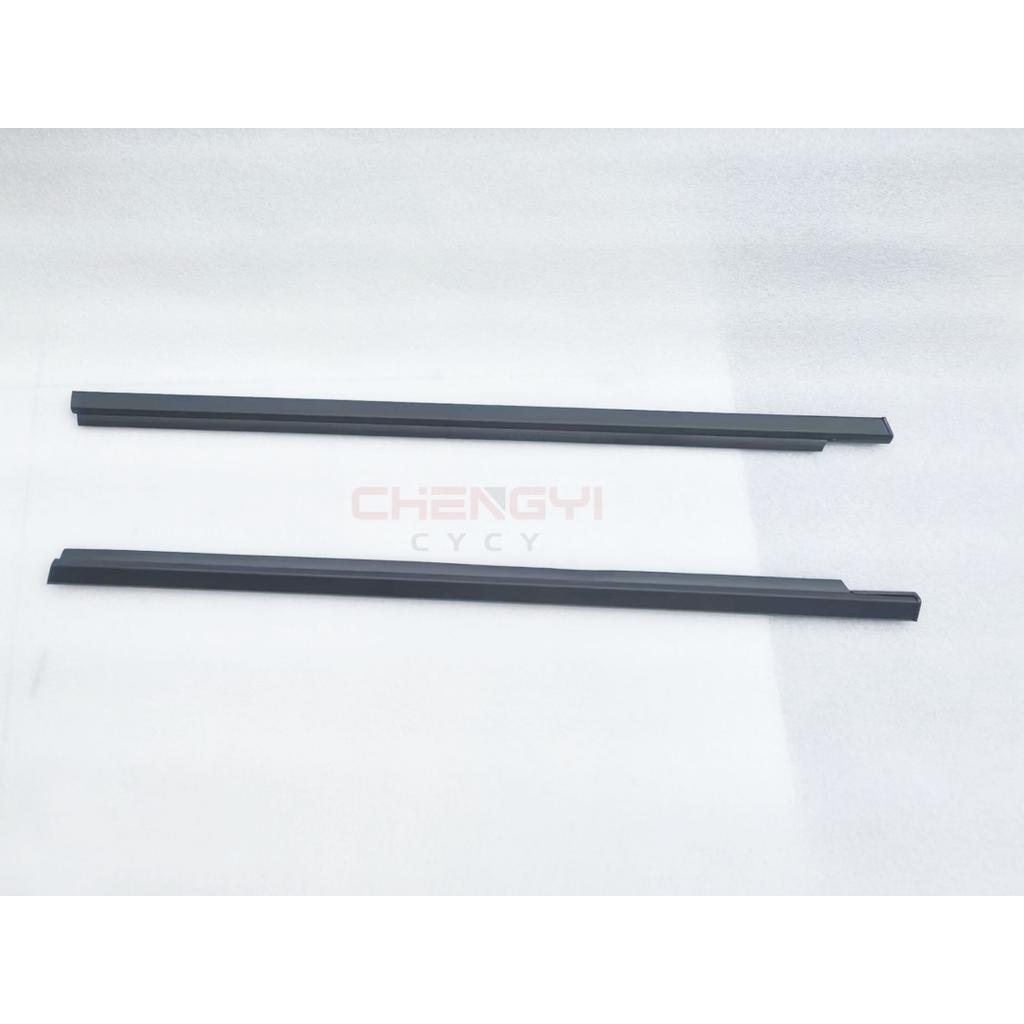 2PCS Window Weaterstrip Seals Window Mouldings For Montero Pajero V12W V23W V24W V25W V26W MB669117 MB669118