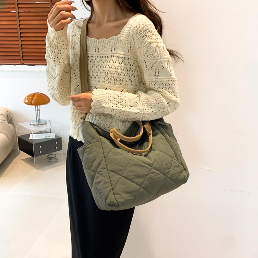 Женская стеганая сумка-тоут, большая вместимость, однотонная сумка через плечо, мягкие стеганые сумки для поездок на работу, регулируемый ремень, сумка на одно плечо